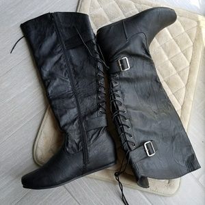 Boots CA collection byCarrini black boots